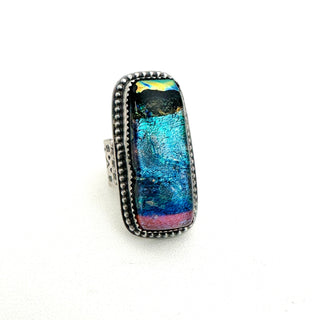 Dichroic Rings