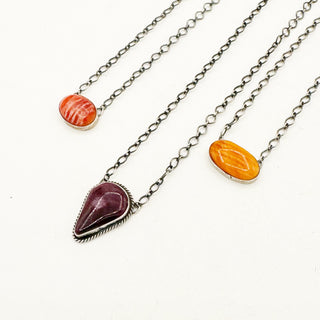 Single Stone G Rios Spiny Oyster Necklaces